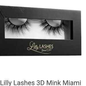 🎈 BNIB 🎈 Lilly lashes (Miami) and Glue